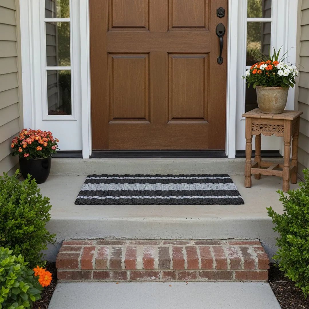 Captain's Rope Doormat - Black and Gray - Lollis Loops