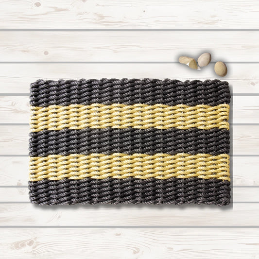 Farmhouse Classic Doormat – Handcrafted Coastal Charm
